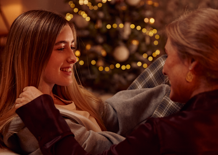 Conversación madre e hija en Navidad - Feliz Cercanía CaixaBank