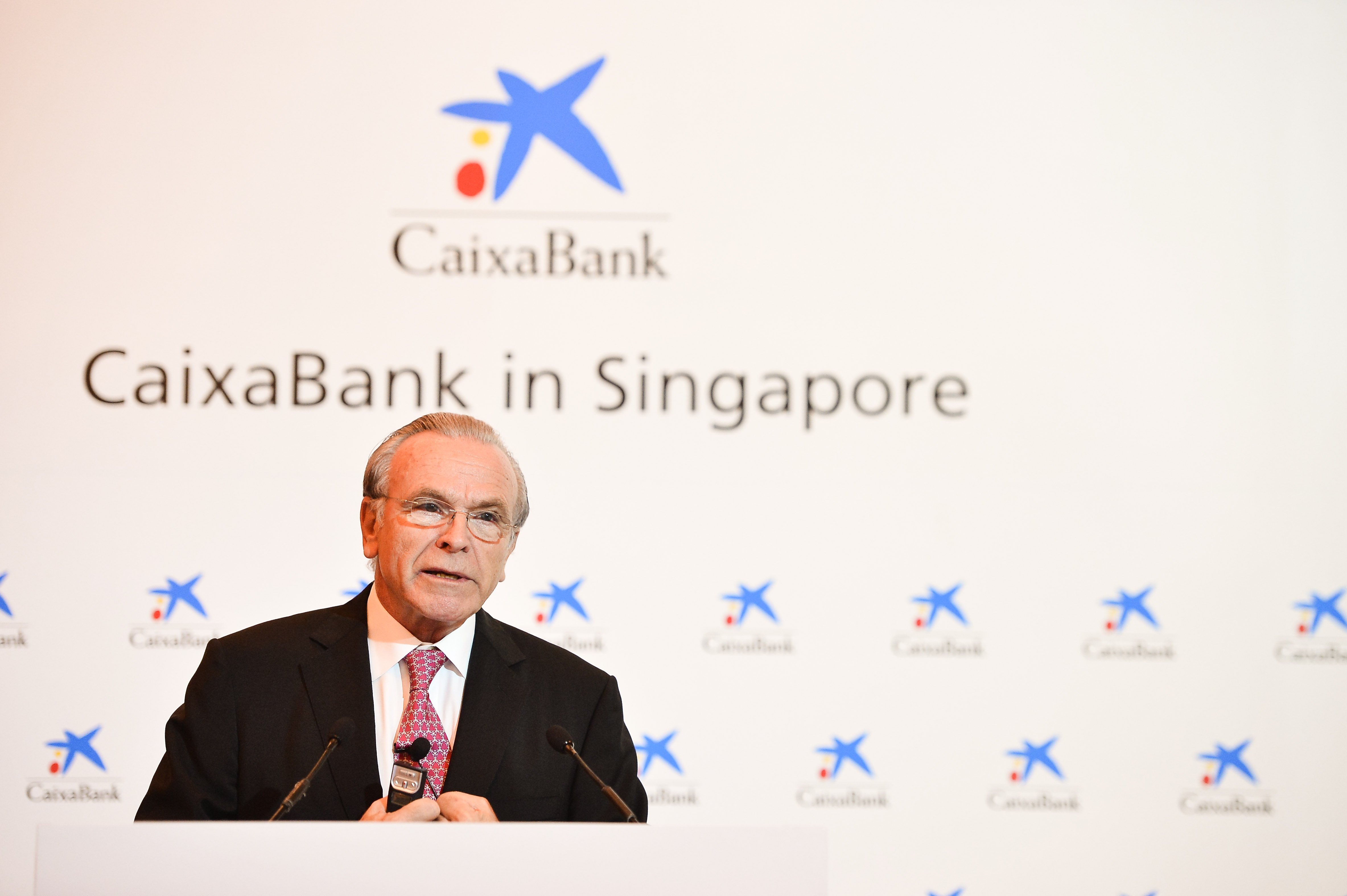 CaixaBank opens an office in Singapore and boosts its presence in Asia