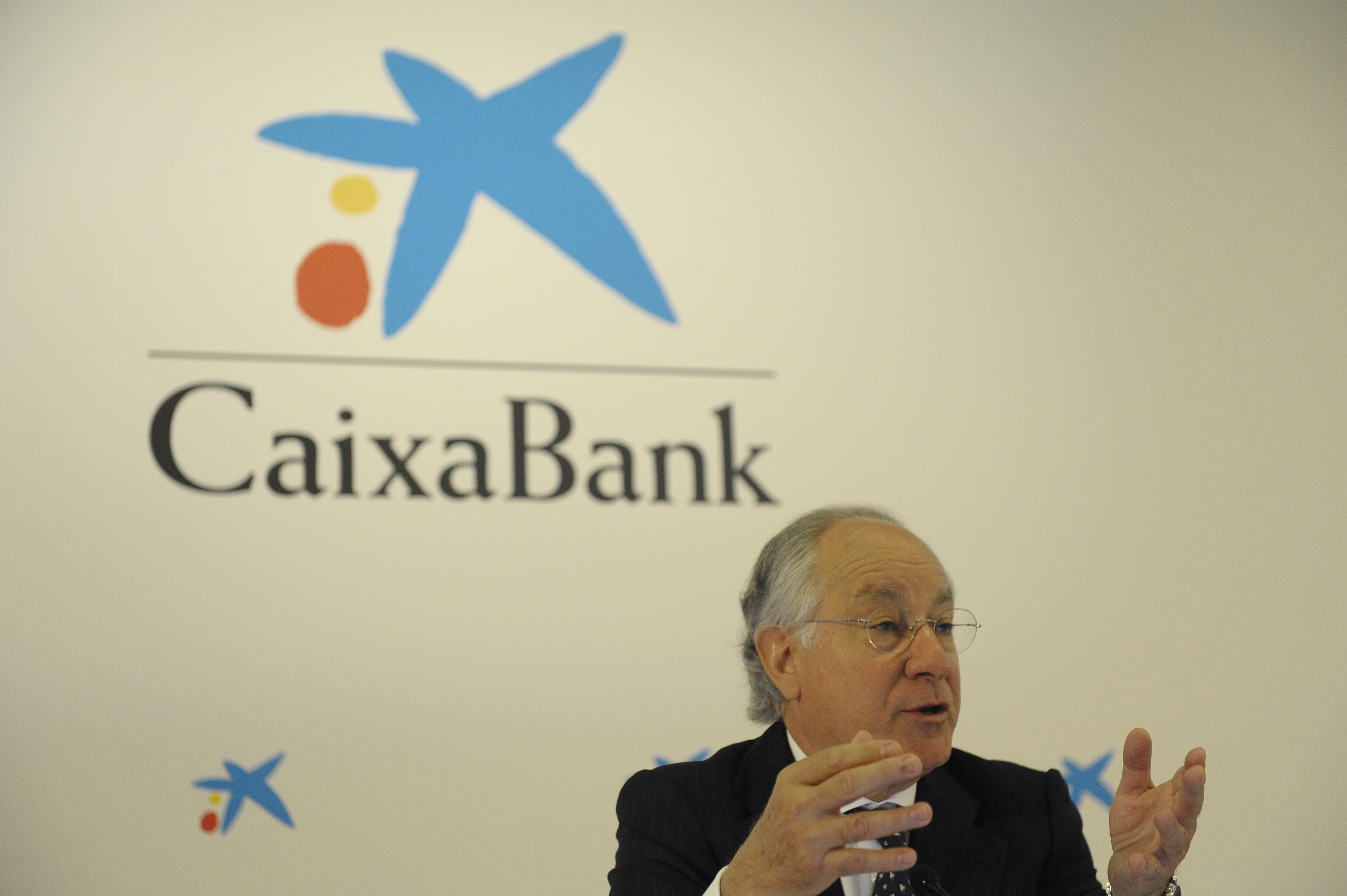 CaixaBank obtiene un beneficio atribuido de 152 millones e incrementa en 5.376 millones los recursos minoristas