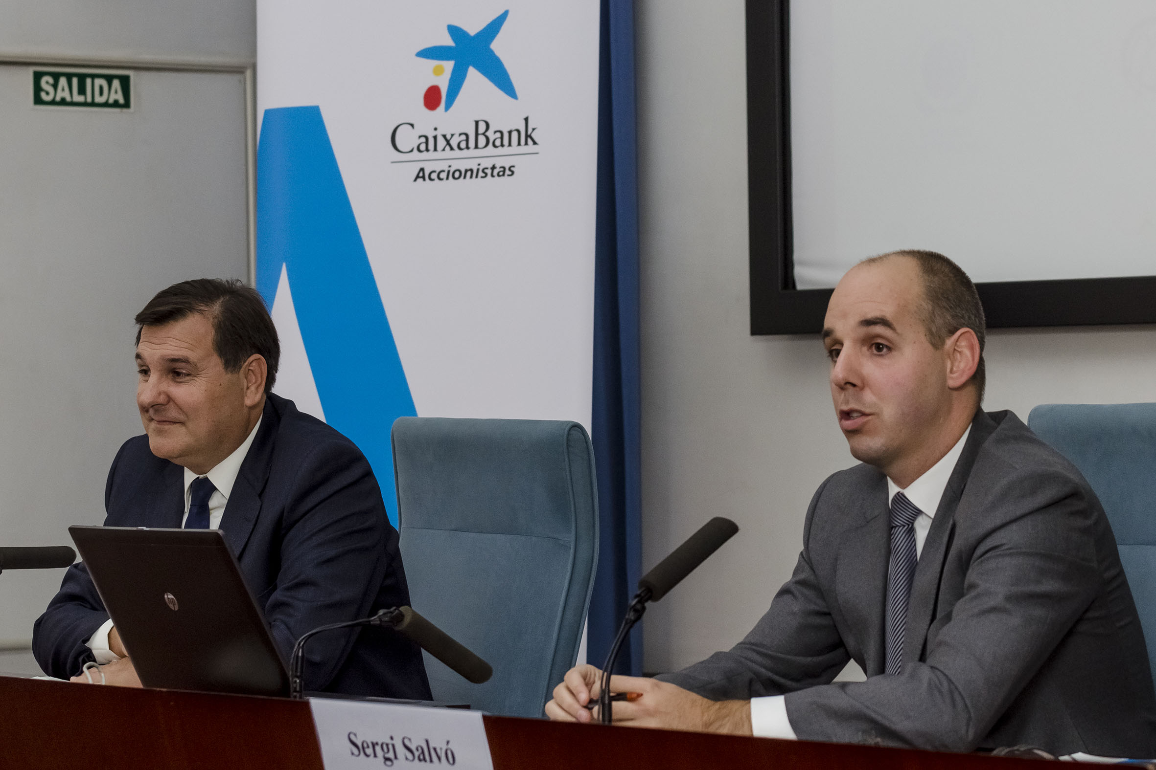 CaixaBank es reuneix amb un centenar d'accionistes valencians en una trobada corporativa