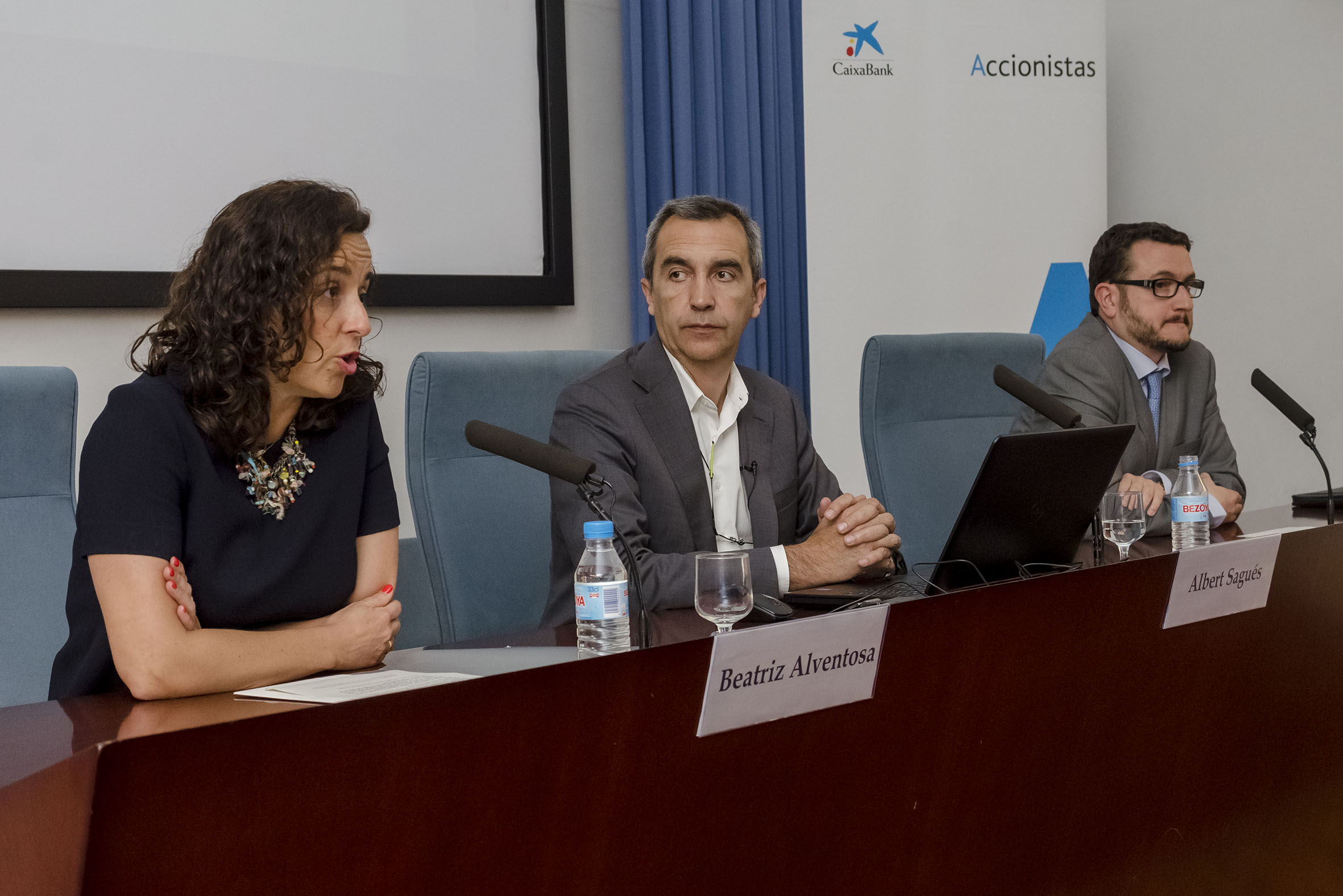 Momento de la jornada de formación de CaixaBank a sus accionistas.