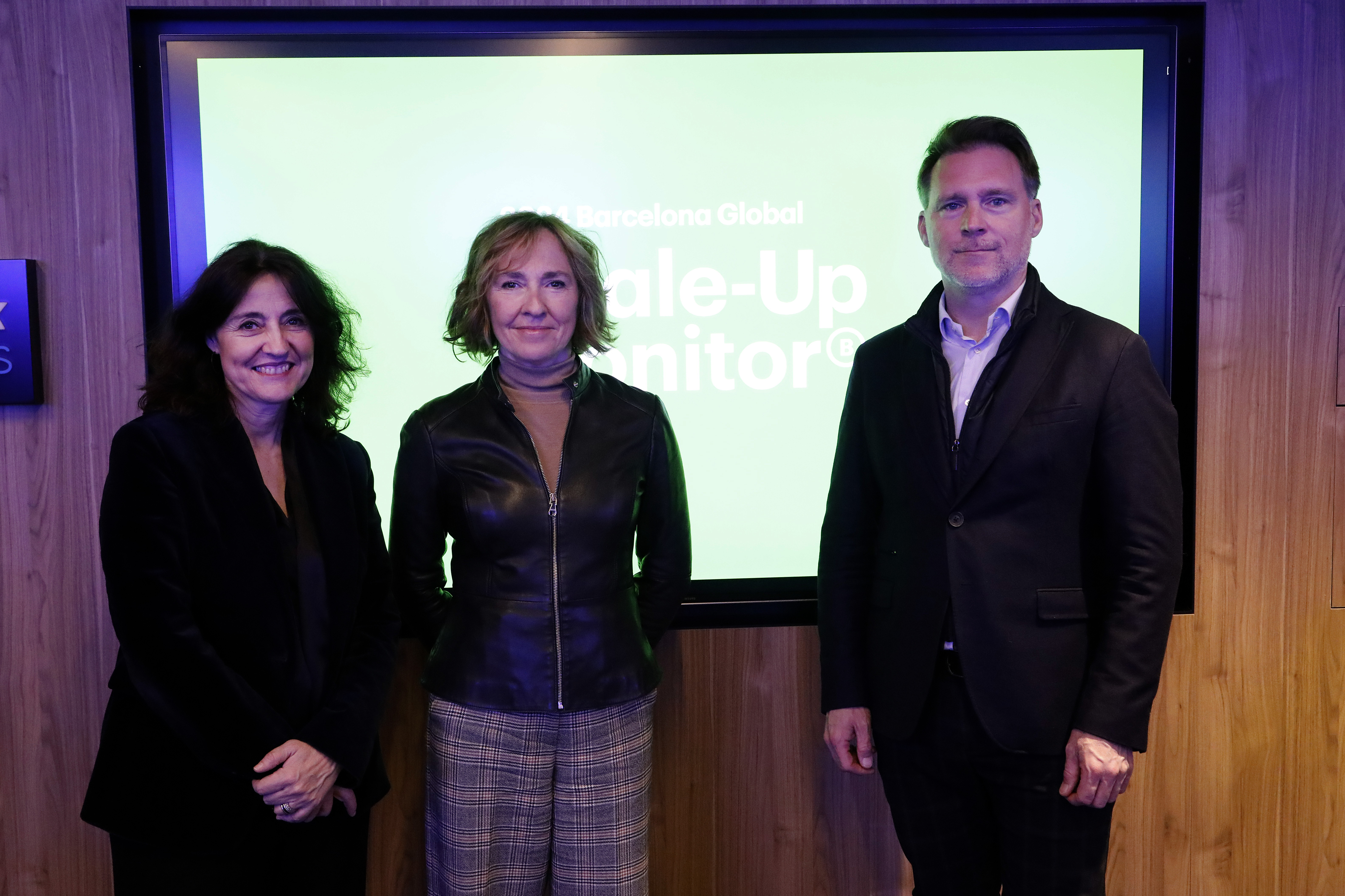 Mercè Conesa, CEO of Barcelona Global; Gemma Beltrán, director of CaixaBank DayOne; and Josep Lluis Sanfeliu, Managing Partner and Co-founder of Asabys and member of the Executive Committee (Comex) of Barcelona Global.